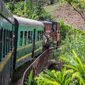 018_Éliane-Rossillon_Le_train_des_falaises_Madagascar.jpg