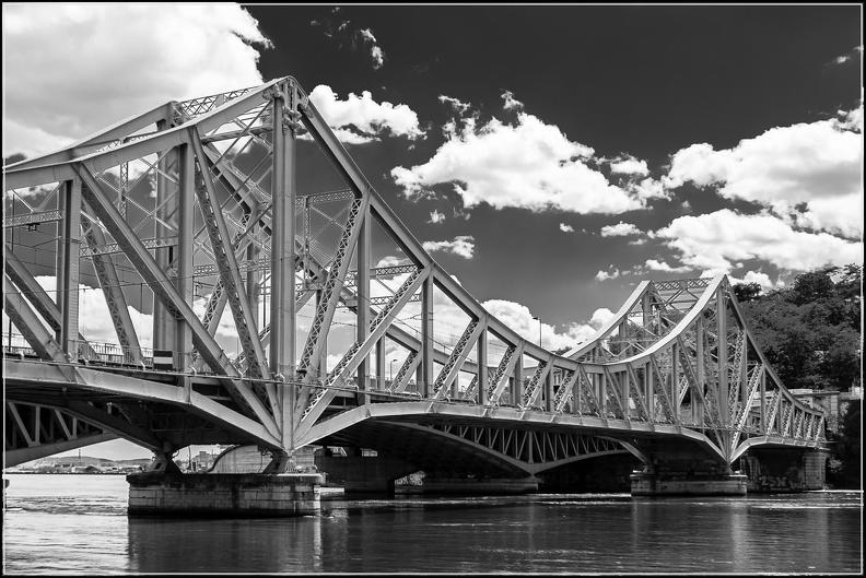 gilles villequey confluence pont