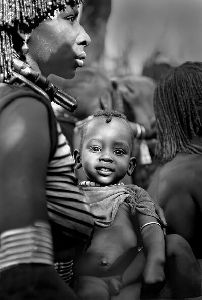 Ethiopie 21  0900_DxO bébé mother N&B red_DxO.jpg