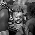 Ethiopie 21  0900 DxO bébé mother N&amp;B red DxO